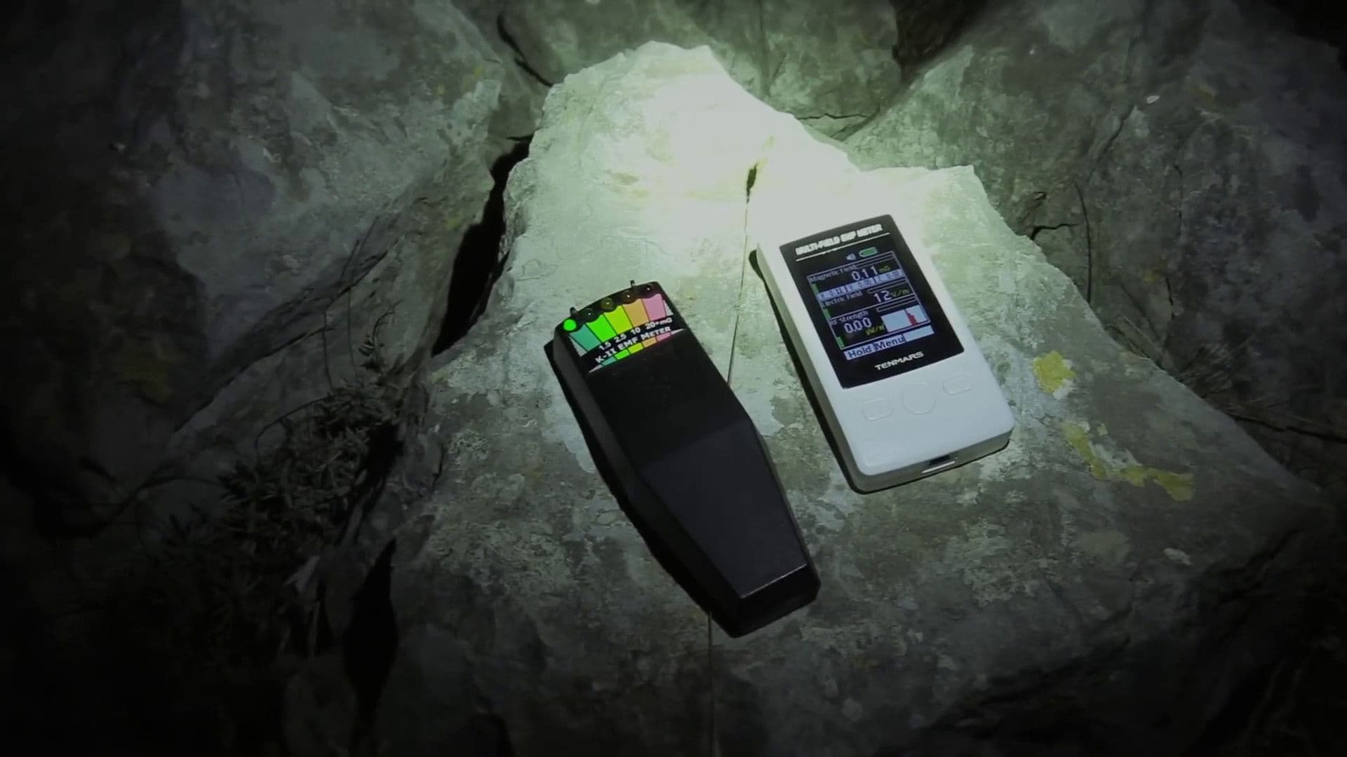 GussDXfiles backdrop