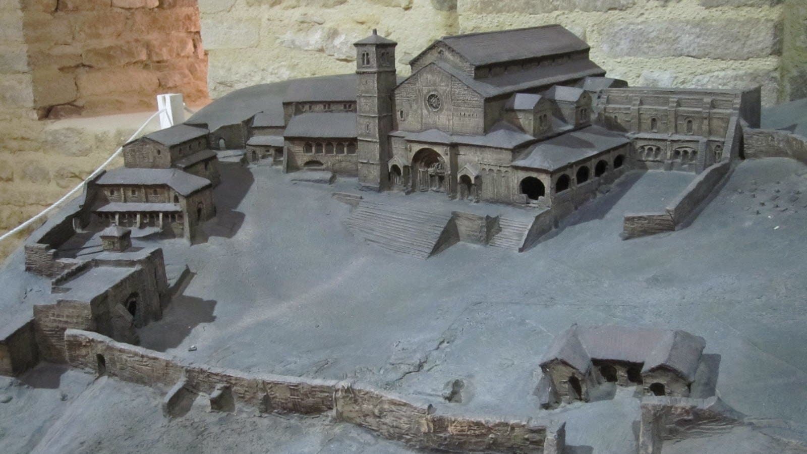 Le Nom de la Rose : Le Documentaire backdrop